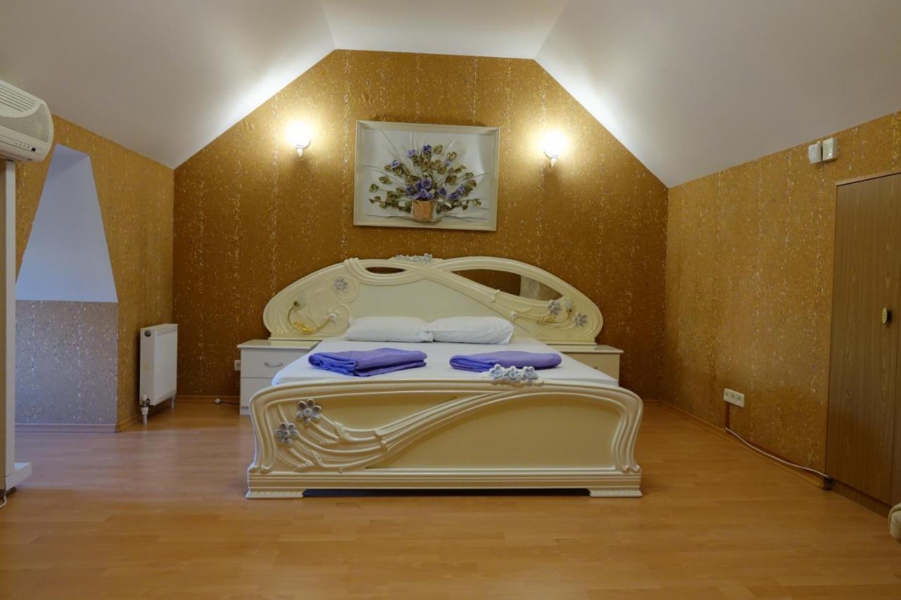 White House Apartments Odessa Eksteriør bilde